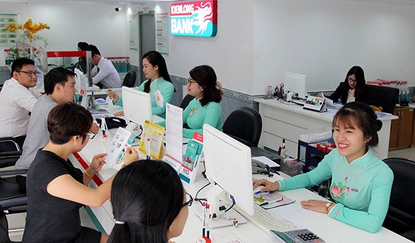 Mức phí và lãi suất khi rút tiền mặt thẻ tín dụng Kiên Long Bank ở mức khá thấp so với các ngân hàng hiện nay